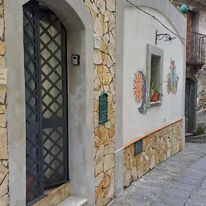 Etnalcantara16 Affittacamere Castiglione De Sicilia